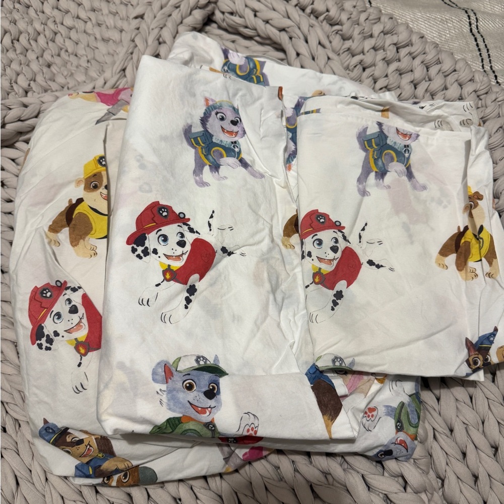 Pottery Barn Paw Patrol sheet art - twin bed